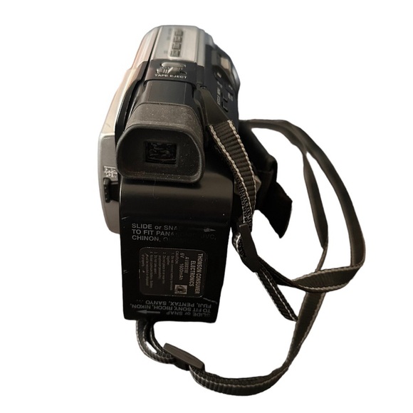 Panasonic PV-L354D Camcorder Palmcorder VHS C 700x Digital Zoom 20X Optical Zoom - Picture 4 of 8